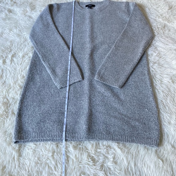 Sweater - Picture 3 of 6